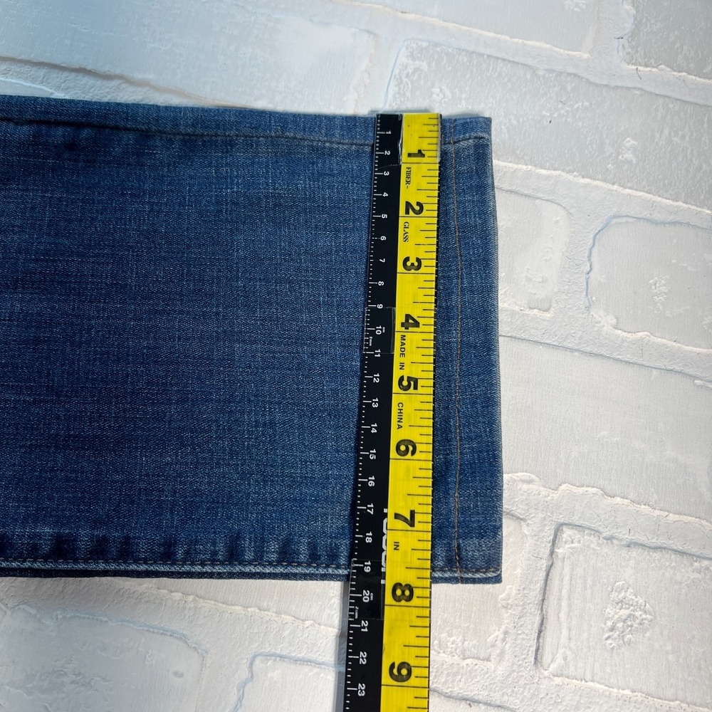 Levis Slimming Straight Jeans Womens 32 Blue Stretch Denim Medium Wash Pockets - Picture 15 of 15